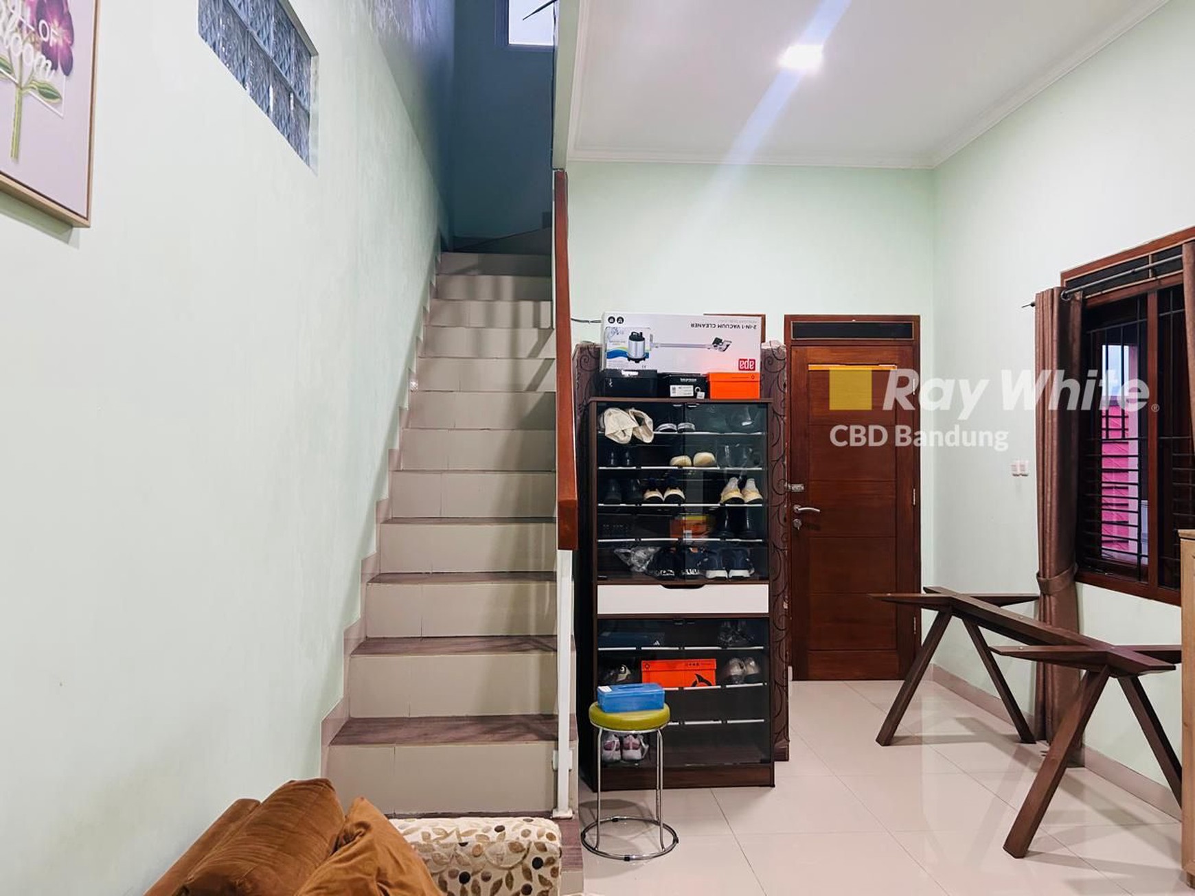 Rumah Cantik 3 Lantai di Setra Dago Utara Antapani