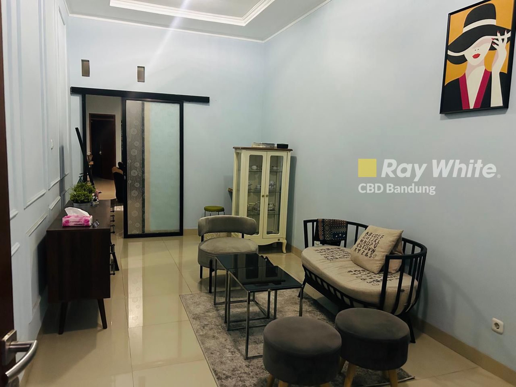 Rumah Cantik 3 Lantai di Setra Dago Utara Antapani