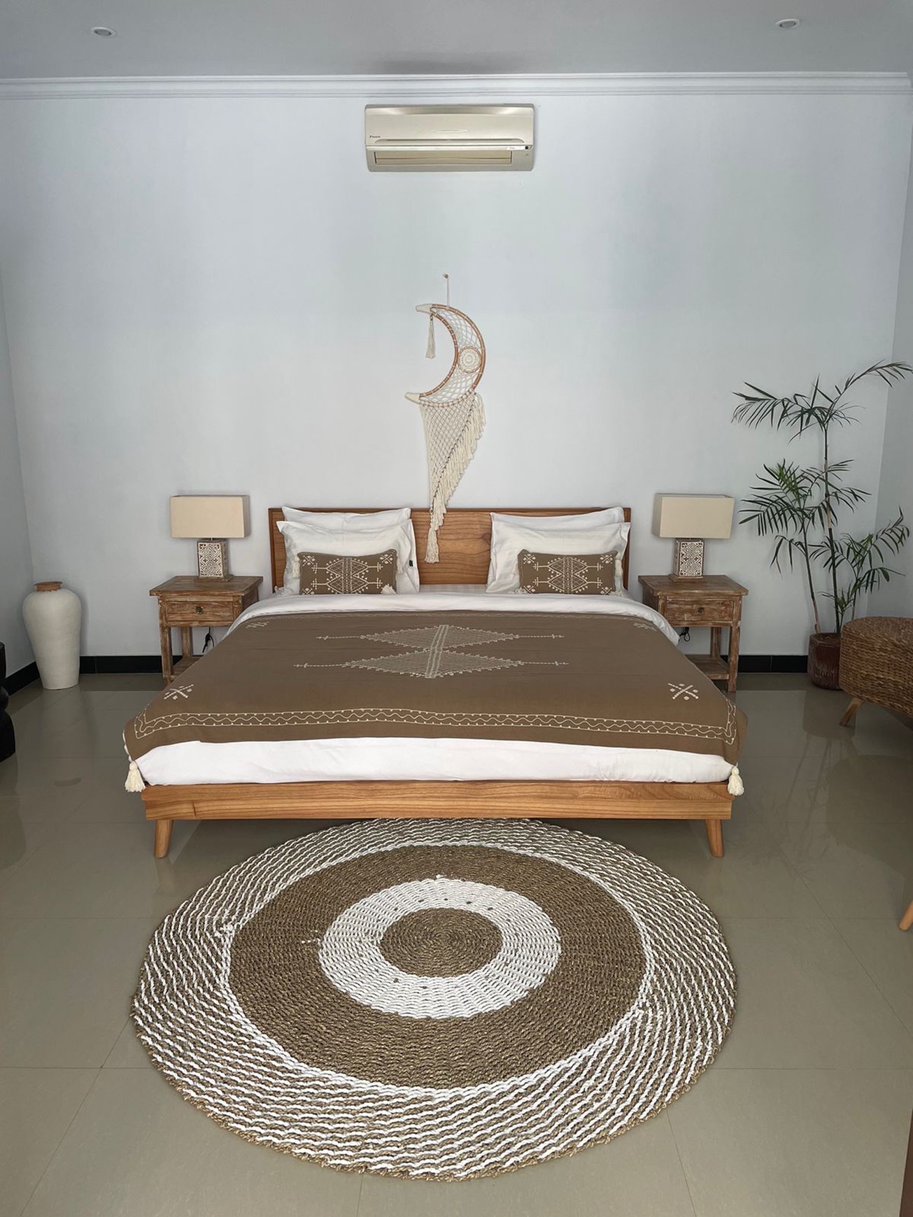 Rent - A nice villa in prime area Berawa, Canggu, Bali