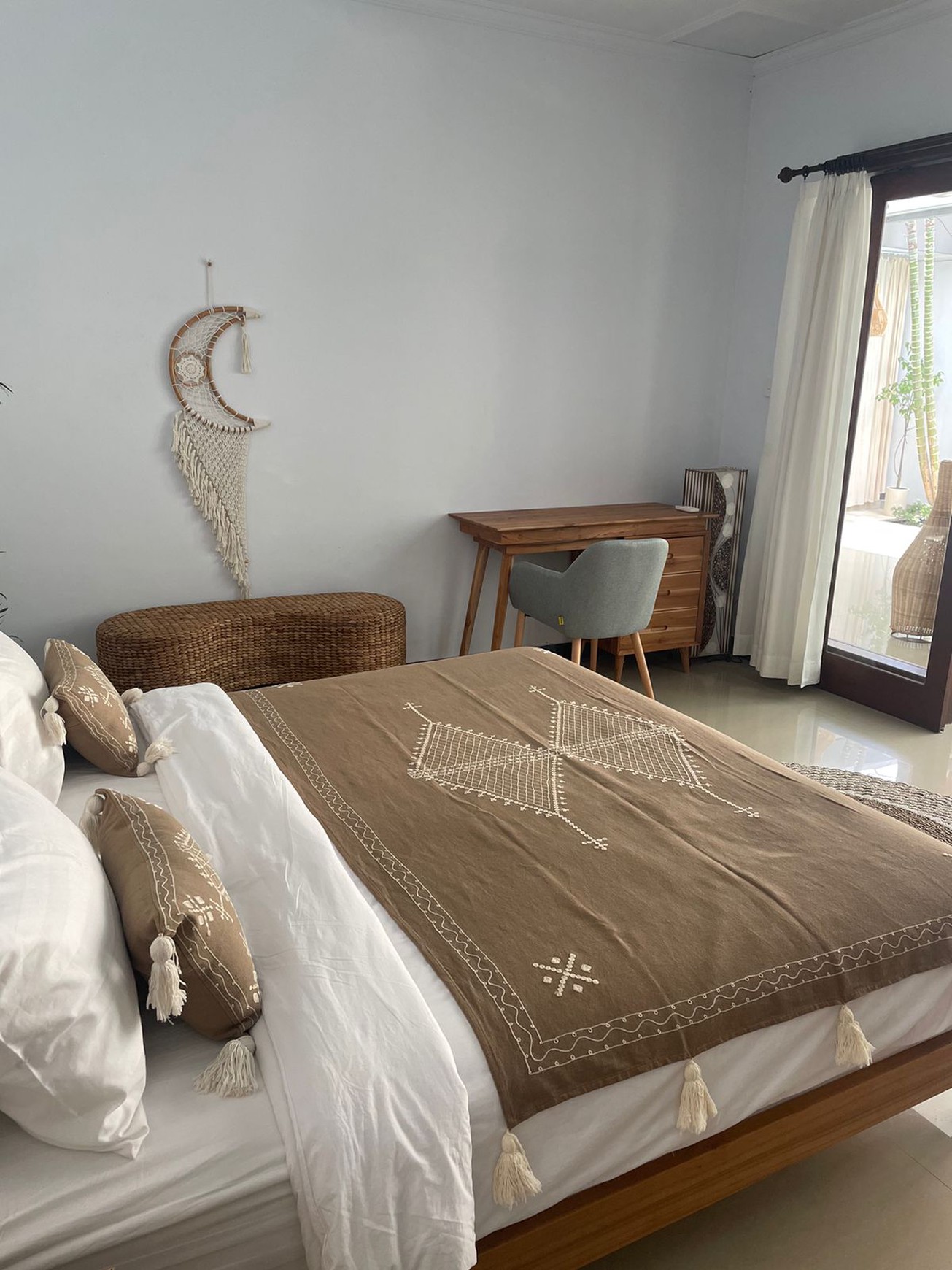 Rent - A nice villa in prime area Berawa, Canggu, Bali
