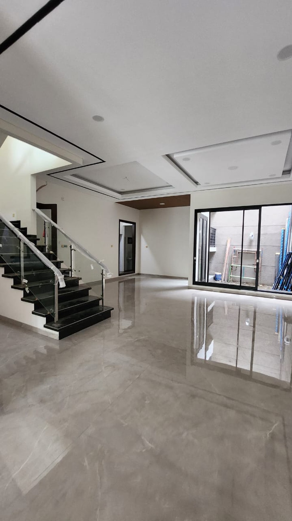 Dijual Rumah New Baru Lokasi Terdepan di Citraland  Surabaya Barat