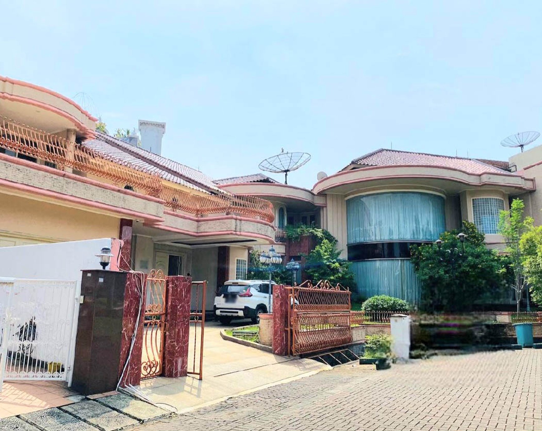 Rumah Bukit Gading Villa. Tampak Siring Indah, Kelapa Gading