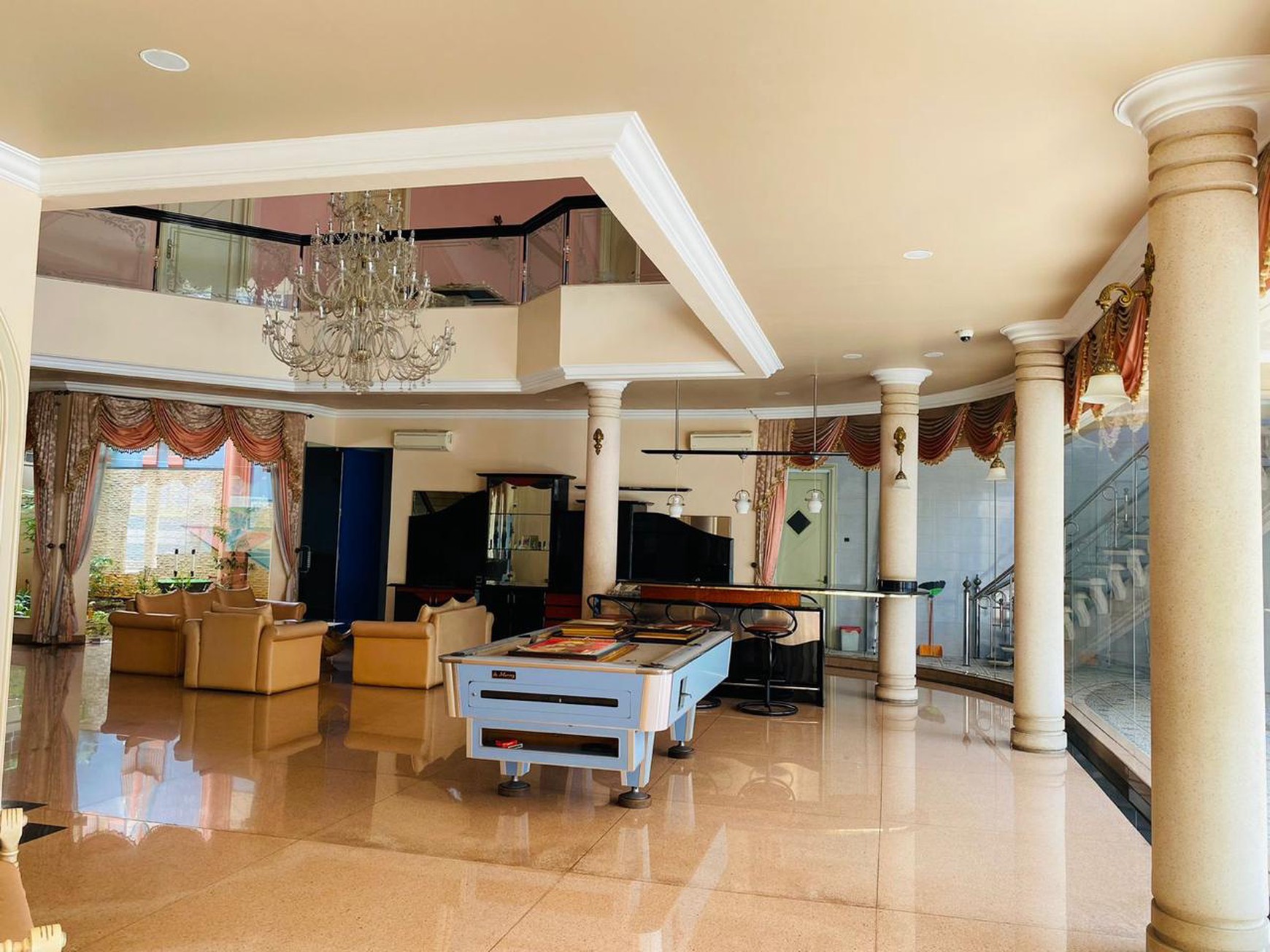 Rumah Bukit Gading Villa. Tampak Siring Indah, Kelapa Gading