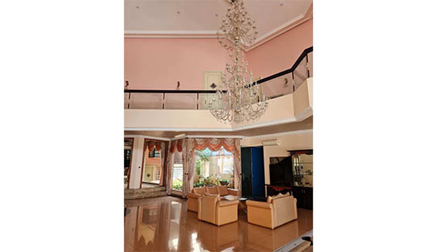 Rumah Bukit Gading Villa. Tampak Siring Indah, Kelapa Gading