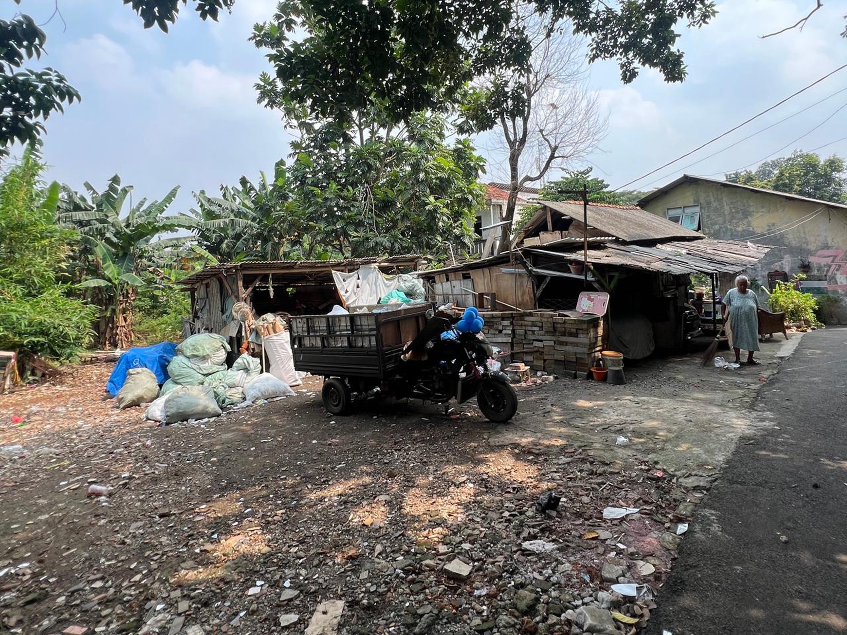 Kavling/ Tanah Kosong Siap Bangun, lokasi dekat Jalan Raya Besar Mabes Hankam