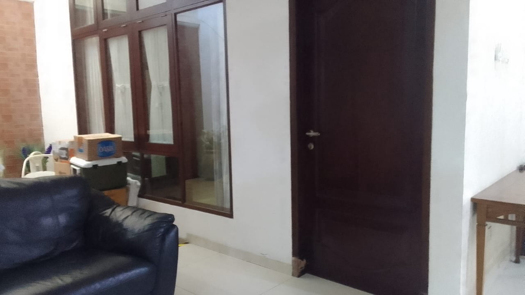Rumah 2 Lantai, Cantik Terawat Di Tebet Timur, dan Hanya Satu Menit Ke Jl. MT Haryono