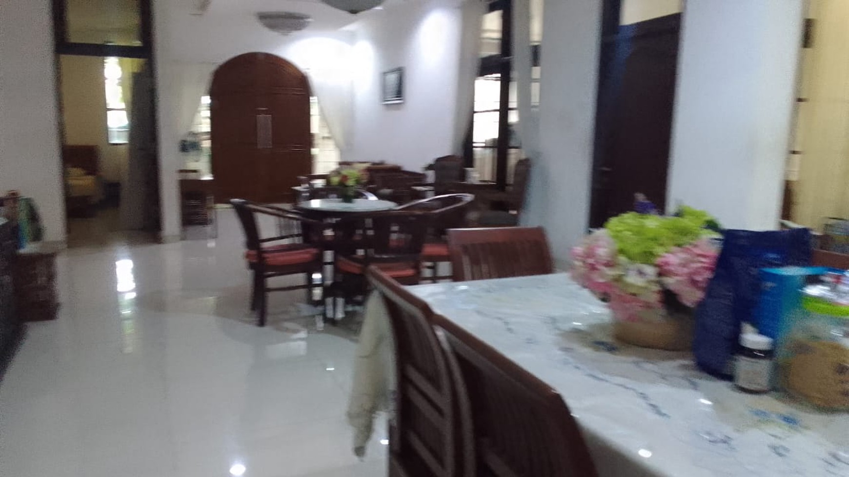 Rumah 2 Lantai, Cantik Terawat Di Tebet Timur, dan Hanya Satu Menit Ke Jl. MT Haryono