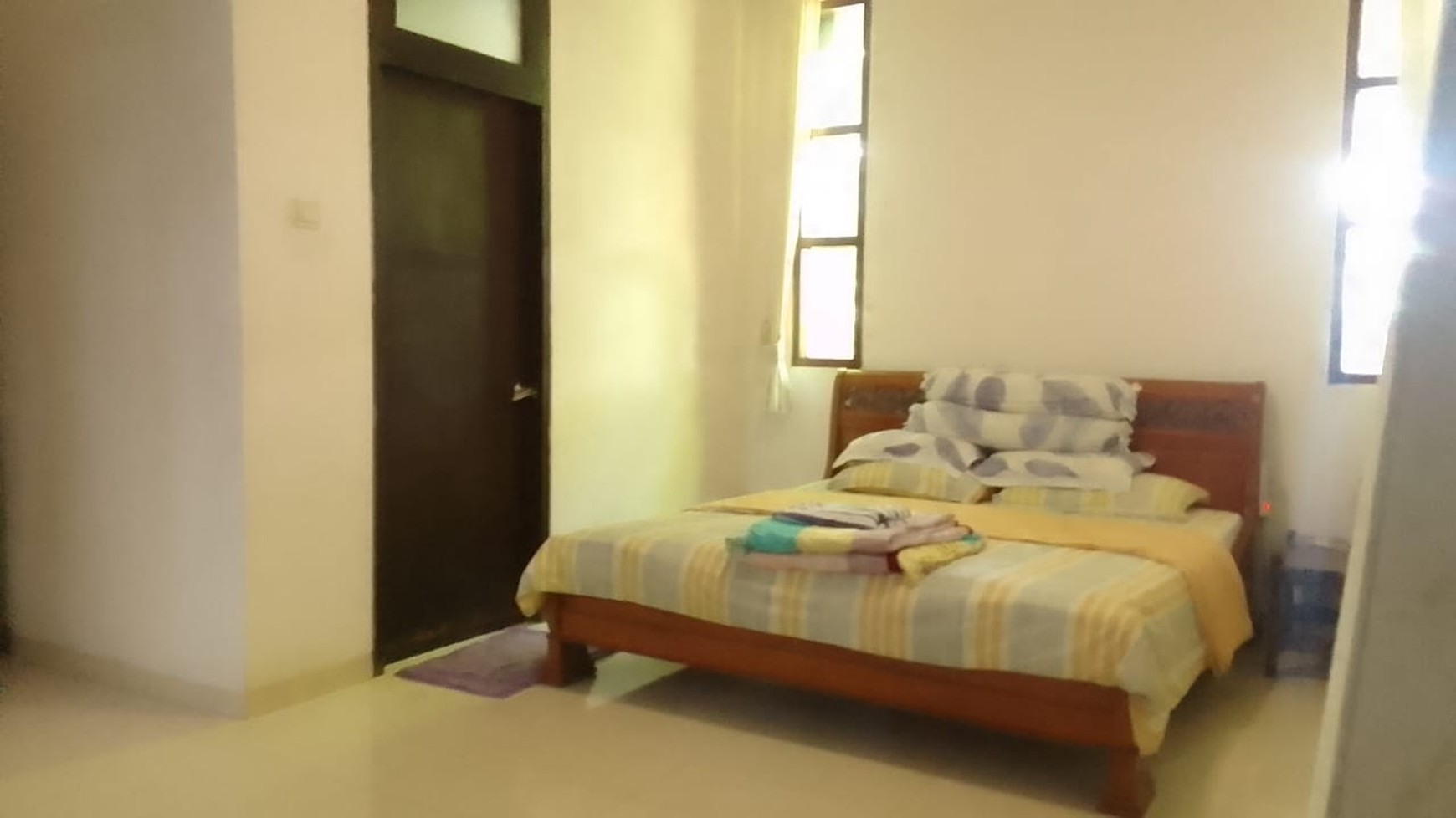 Rumah 2 Lantai, Cantik Terawat Di Tebet Timur, dan Hanya Satu Menit Ke Jl. MT Haryono
