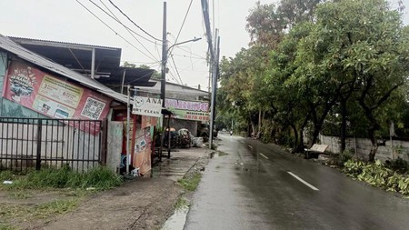 Tanah + Bangunan + 1 Bengkel + 8 Pintu Kontrakan Lokasi Pinggir Jalan di Tambun Cakung