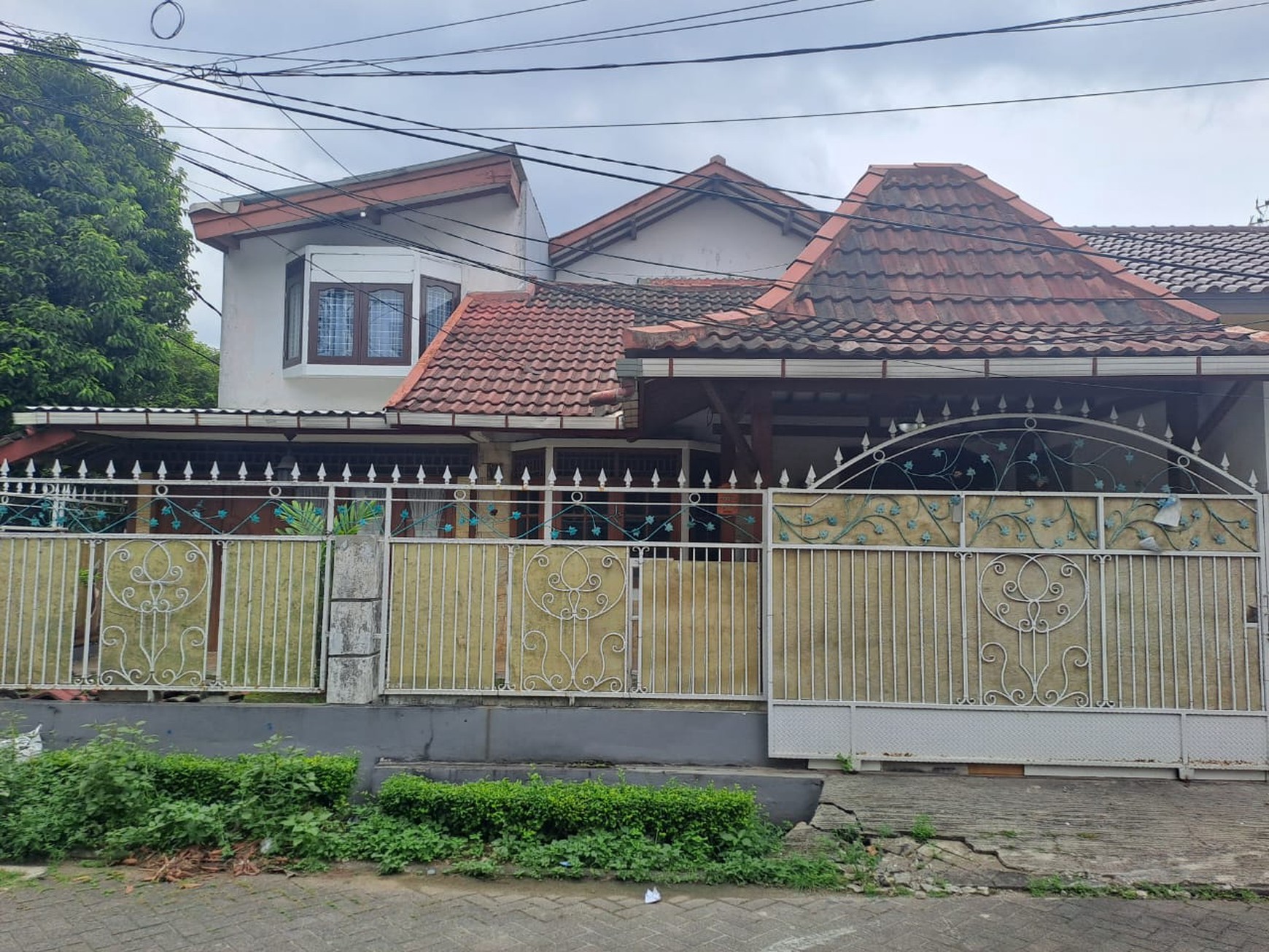 Rumah 2 lantai, lokasi strategis di Bintaro