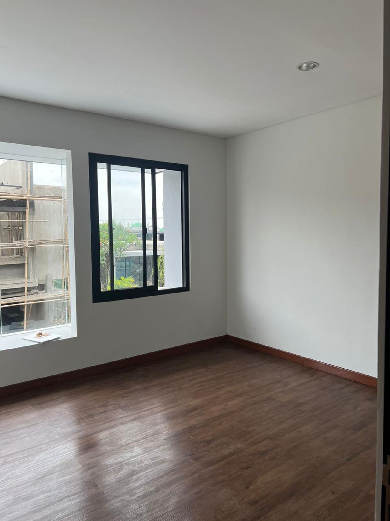 Rumah berlantai 2 di Bali Resort Tangerang yang berlokasi di Sepatan, Tangerang dengan harga jual Menarik