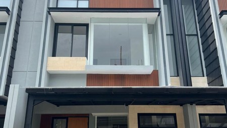 Rumah berlantai 2 di Bali Resort Tangerang yang berlokasi di Sepatan, Tangerang dengan harga jual Menarik