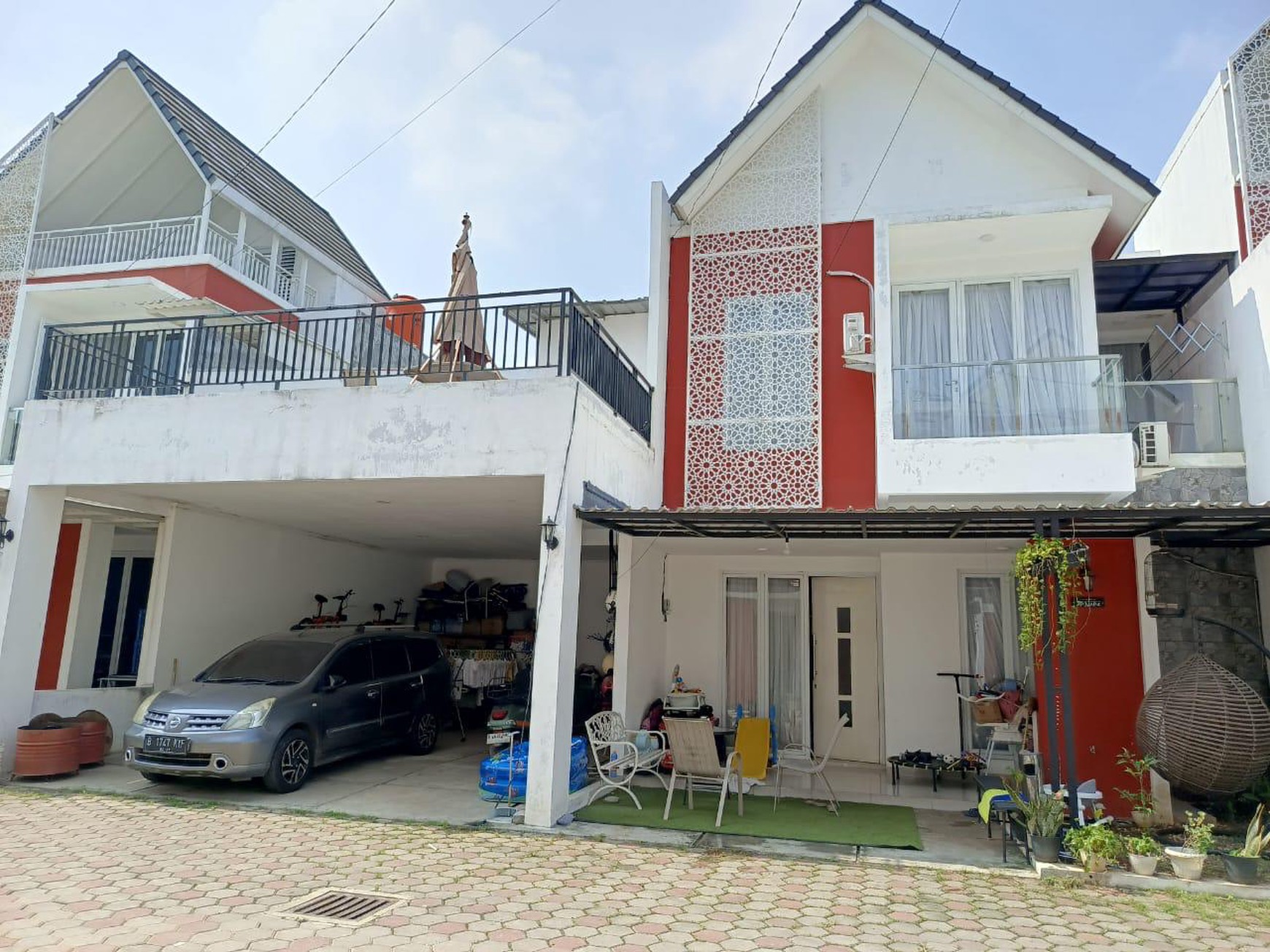 Rumah Siap Huni 2 Lantai Lokasi Aman Tentram dan Asri di Pondok Gede Jatibening