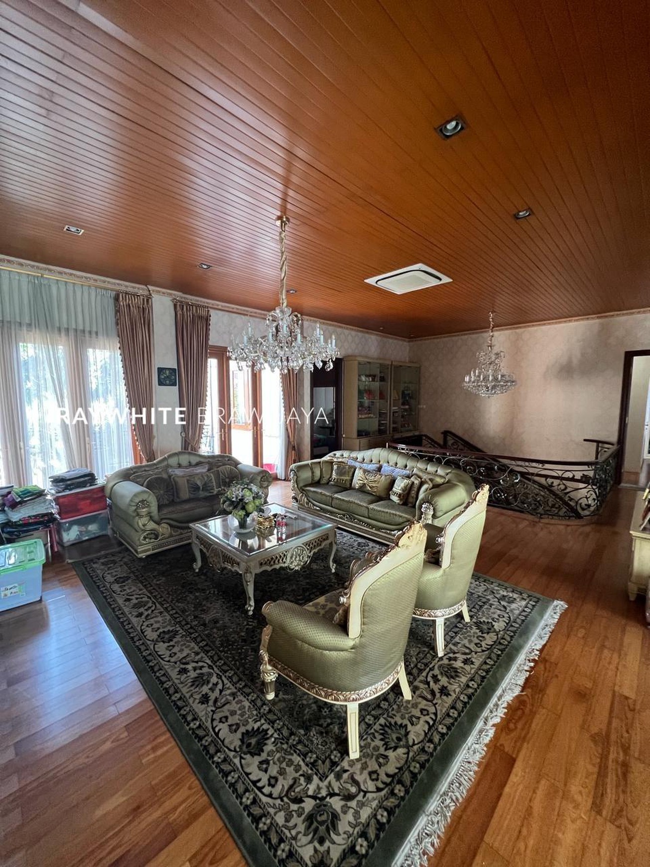Rumah Modern Tropical Dalam Kompleks Bintaro Jaya