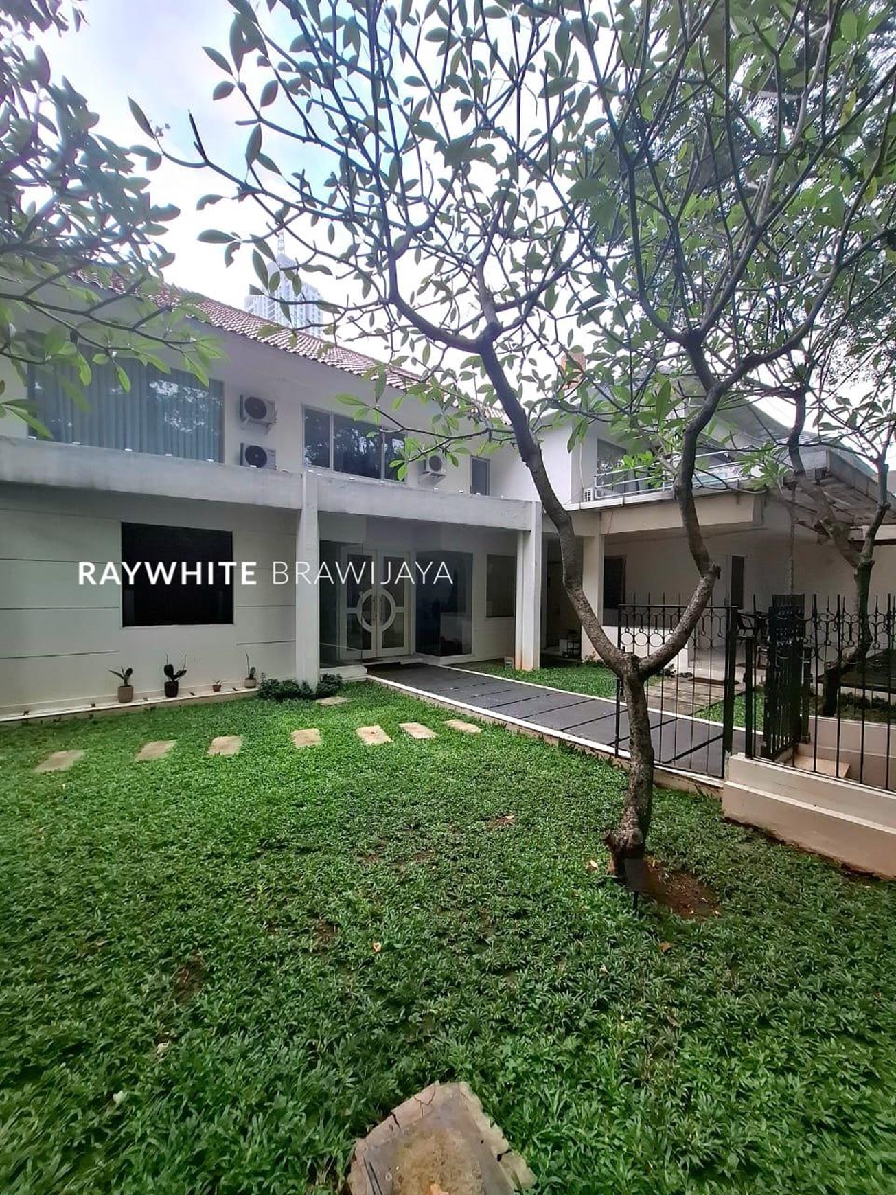 Rumah Mewah Siap Huni Area Kebayoran Baru