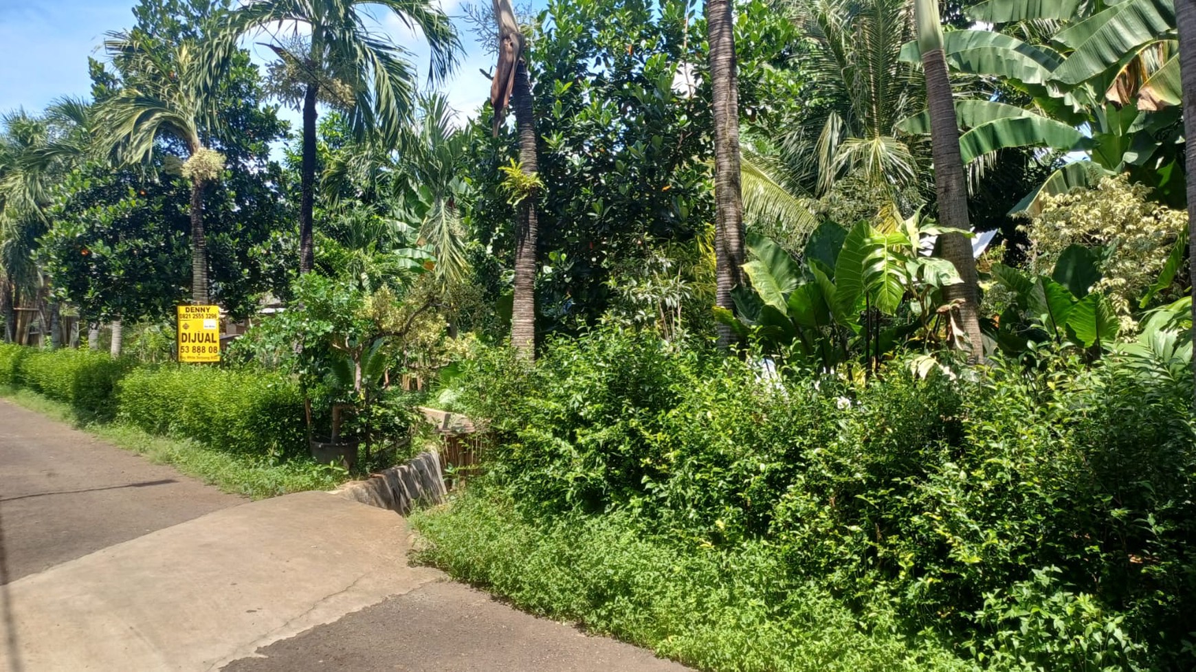 Tanah Luas di Komplek Qaryah Thayyibah Jakarta Barat