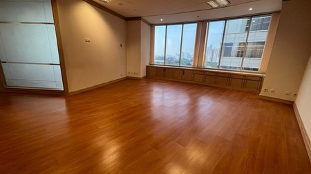 DISEWAKAN RUANG KANTOR PREMIUM FULL RENOVASI - MENARA SUDIRMAN LANTAI 12