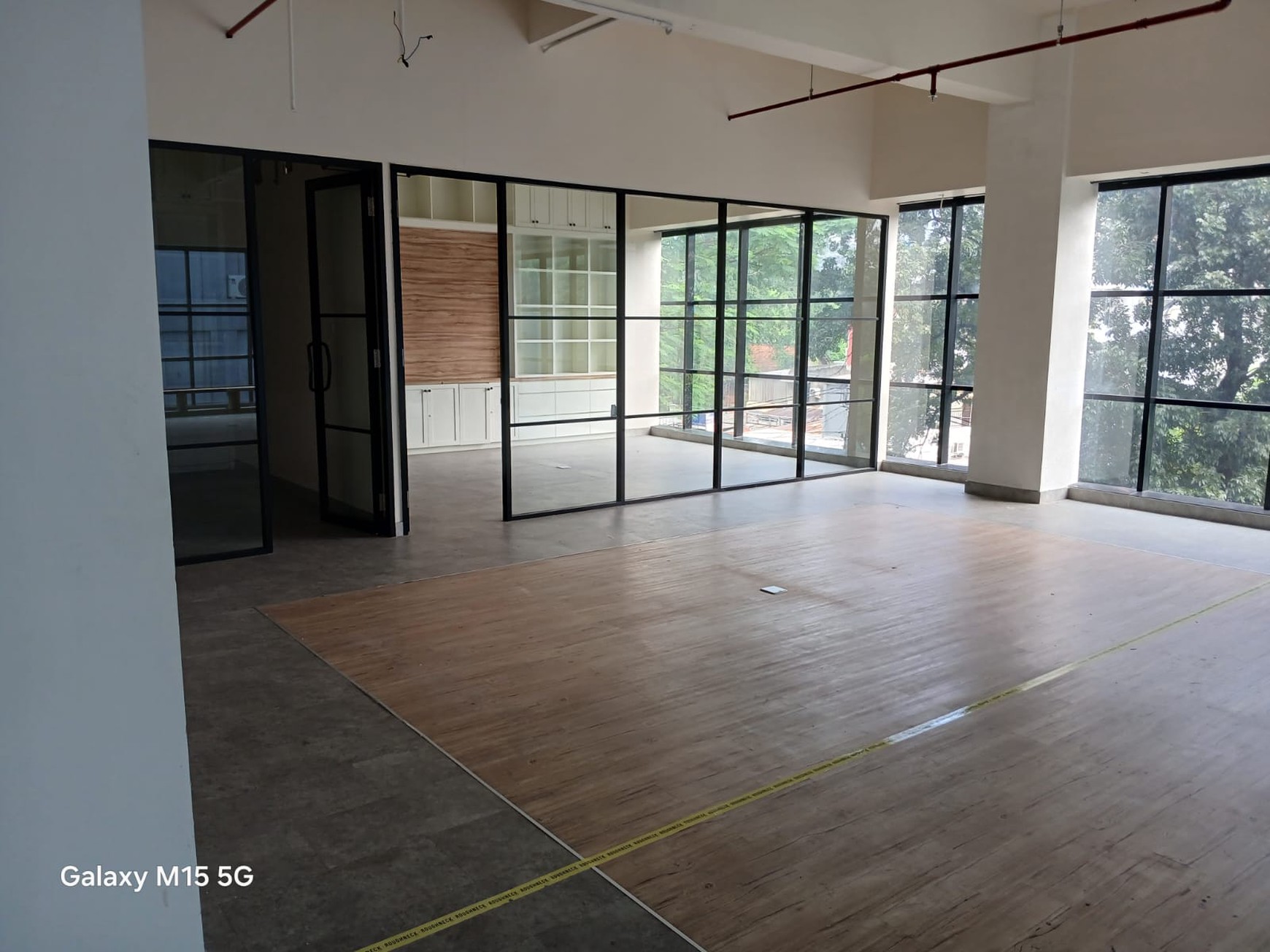 Disewa office space cocok untuk kantor, studio,maupun untuk komersial