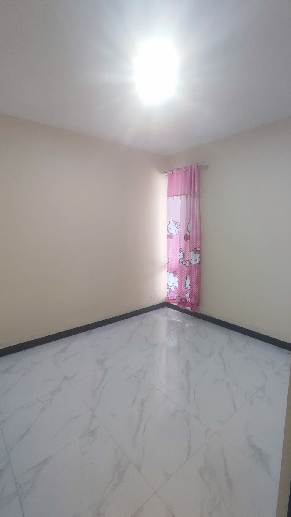 Rumah 2 lantai di Perum Grand Batavia Cluster Fiera Tangerang