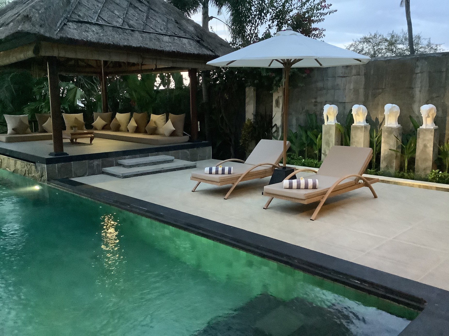 Rumah Hitung Tanah Area Cipete