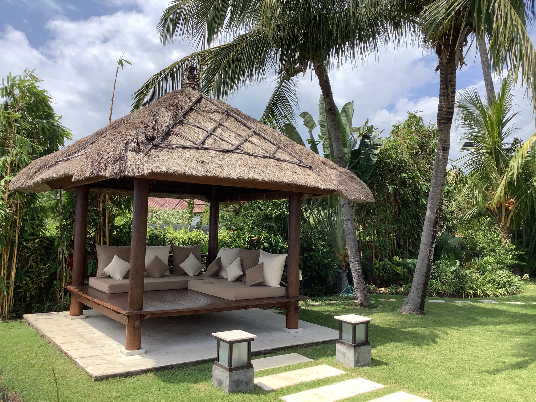 Rumah Hitung Tanah Area Cipete