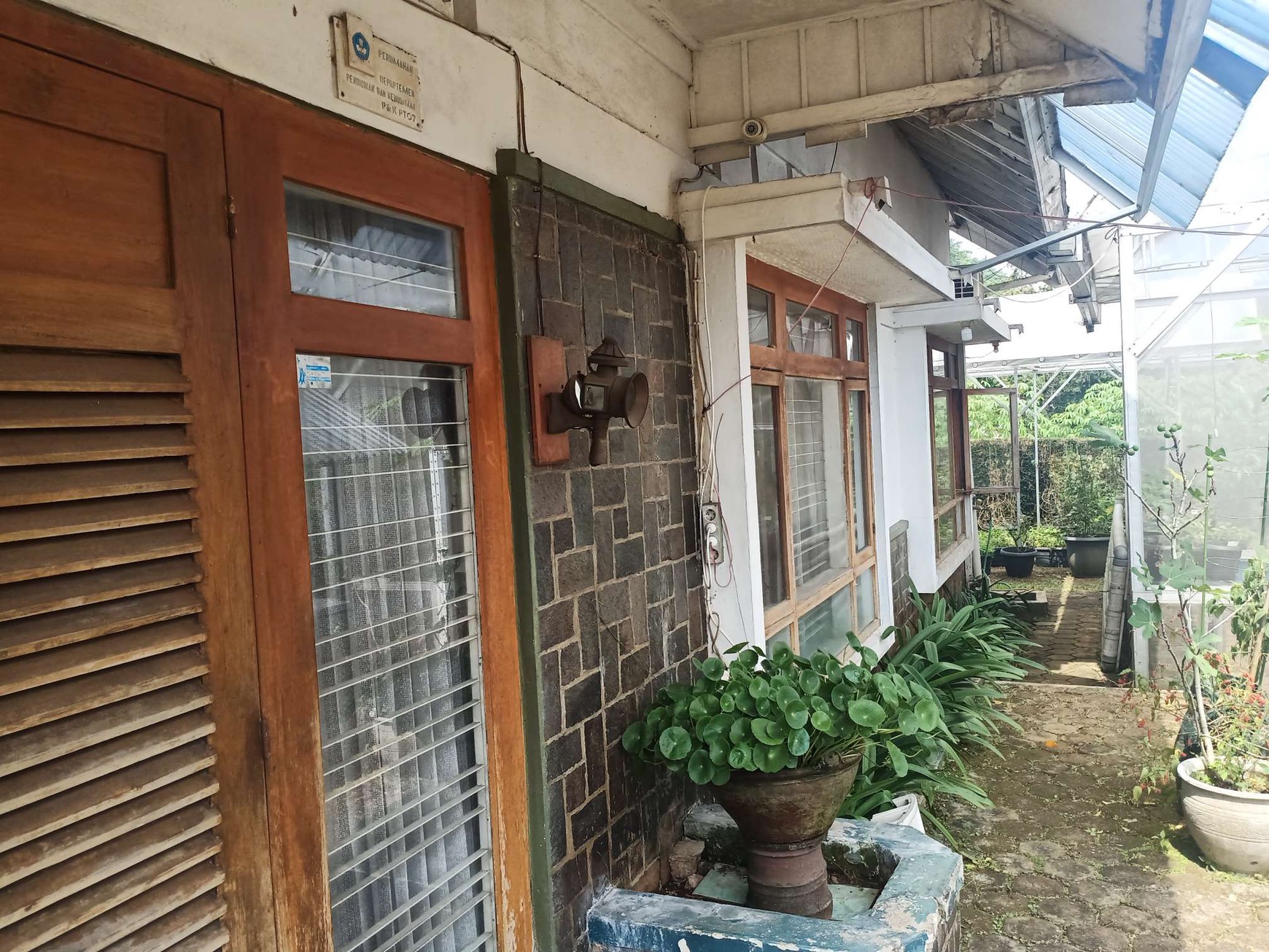 RUMAH NYAMAN DENGAN TANAH YANG LUAS! Rumah 2 Lantai dengan di Bukit Dago Utara, Bandung Utara