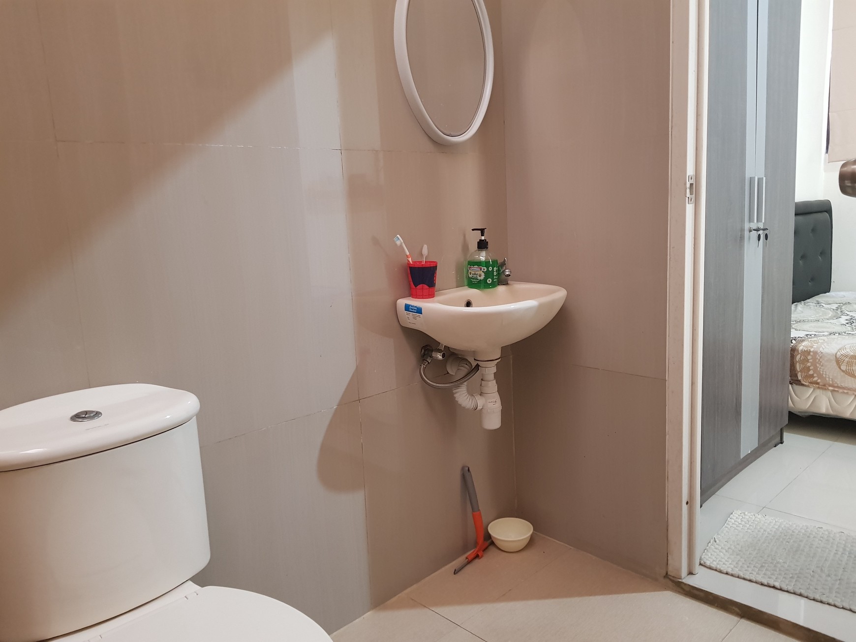 Murah Banget! Rumah Minimalis + Taman di Cisaranten, Arcamanik