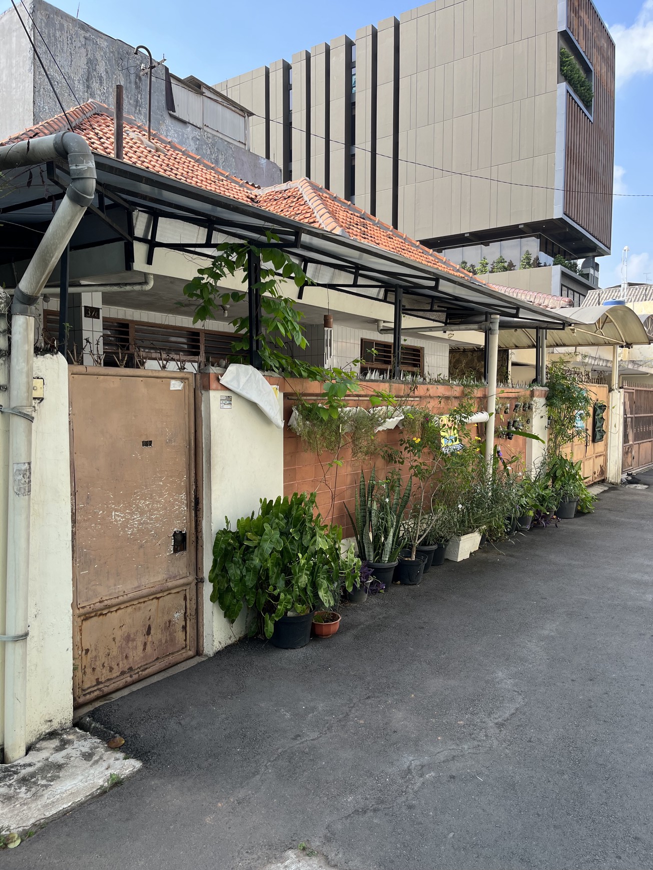 RUMAH DIJUAL JALAN KH HASYIM ASHARI JAKARTA PUSAT