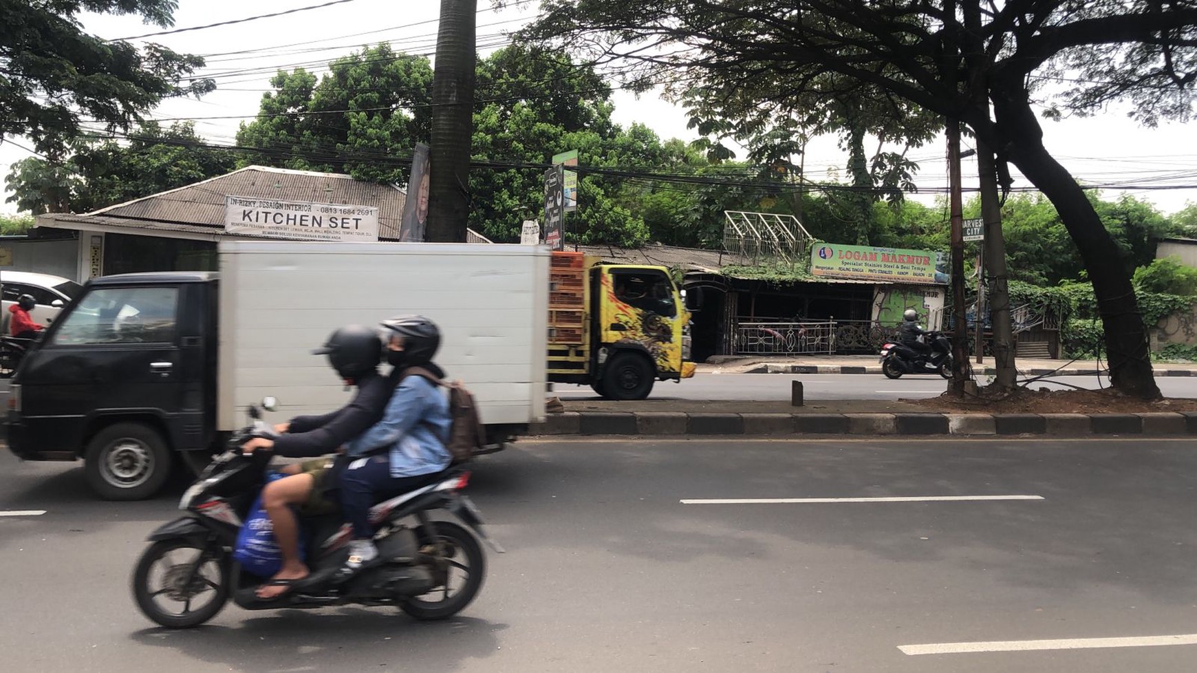 For sale Tanah Komersial lokasi Strategis Pinggir Jalan Raya Transyogi Cibubur