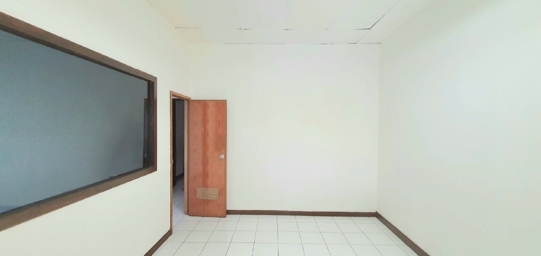 Ruang Kantor Disewa hanya lantai 4 saja di Ruko Bukit Gading Indah / Gading Bukit Indah depan Kirana, Kelapa Gading