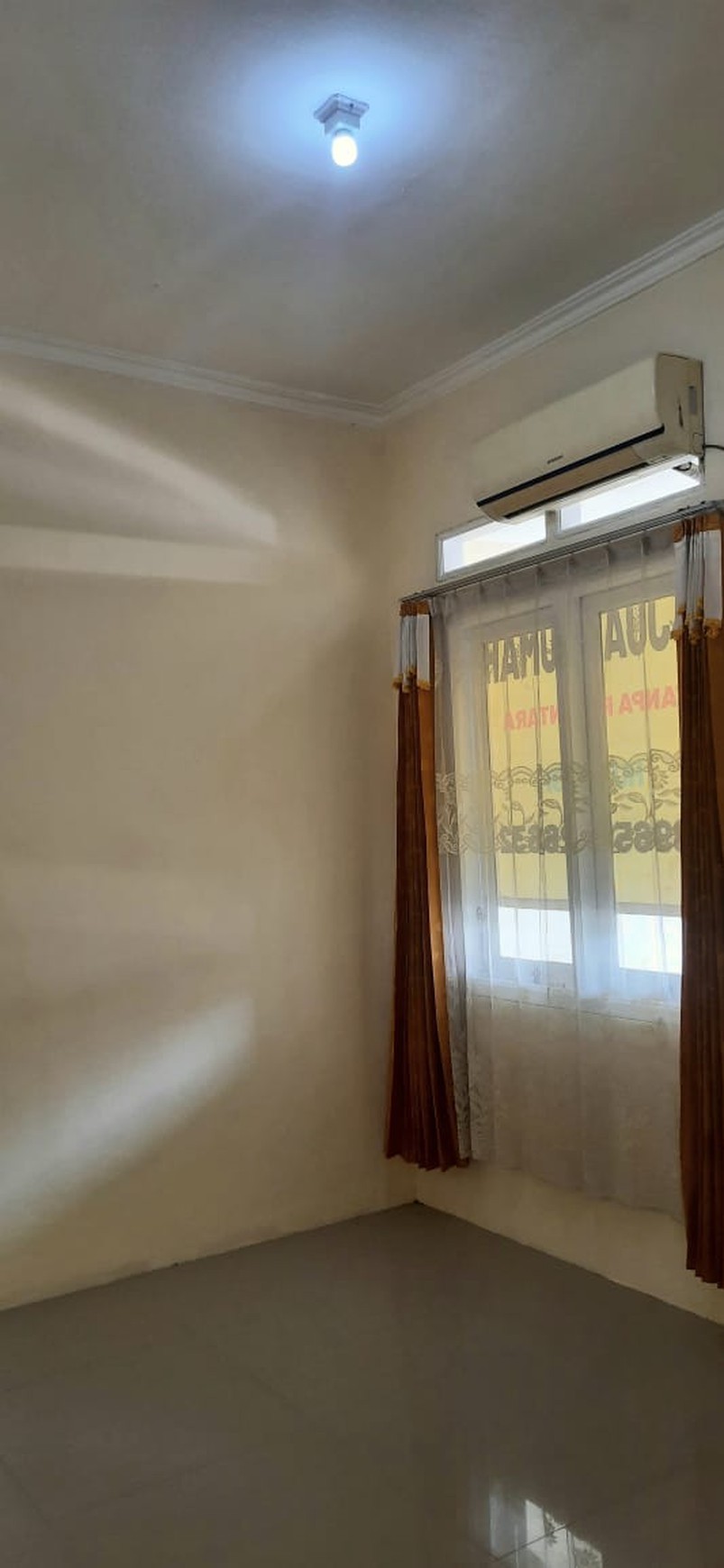 Rumah Siap Huni dengan Hunian Nyaman dan Asri di Ciputat