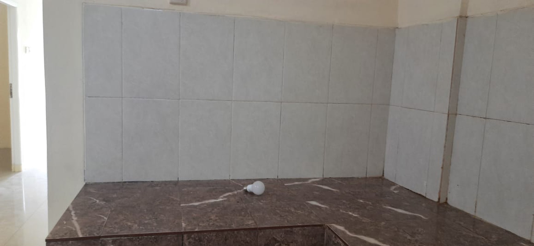 Rumah Siap Huni dengan Hunian Nyaman dan Asri di Ciputat