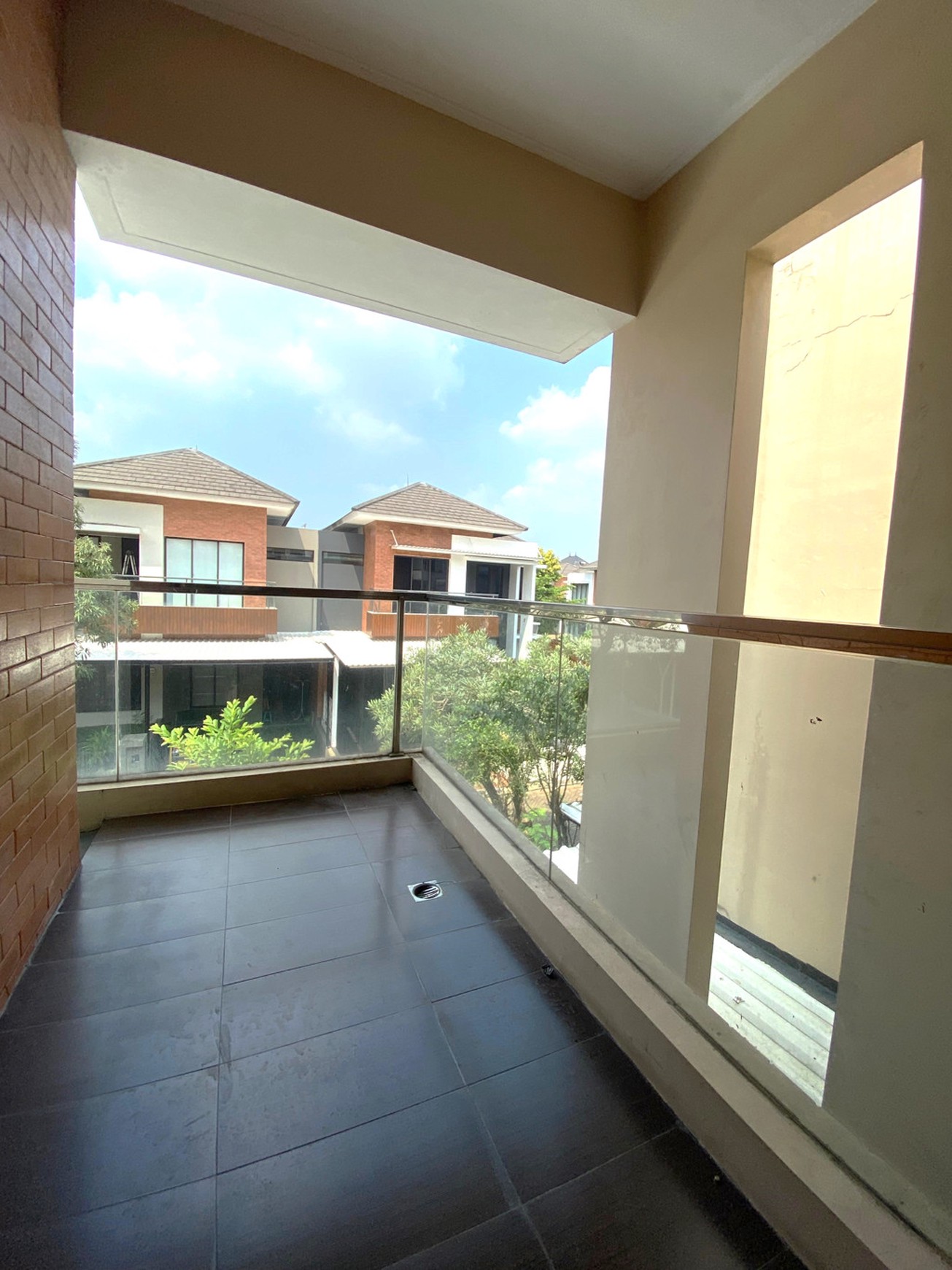 Rumah Keren Diarea Cluster Discovery Bintaro Jaya Sektor 9