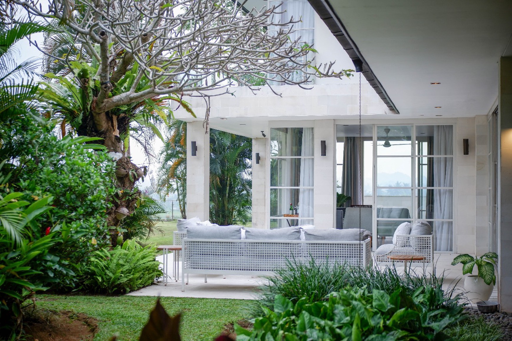 Freehold - Exquisite Private Estate with Ricefield and Breathtaking Sunsets view in Munggu, Bali