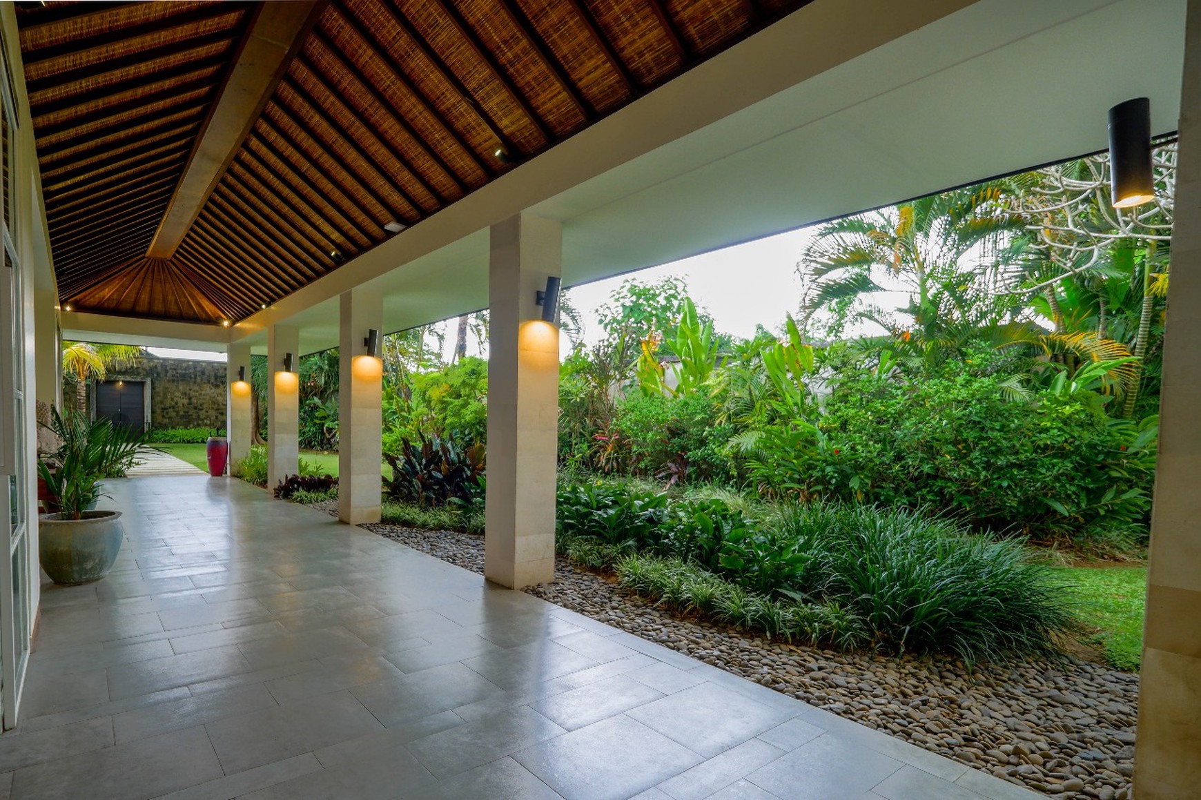Freehold - Exquisite Private Estate with Ricefield and Breathtaking Sunsets view in Munggu, Bali