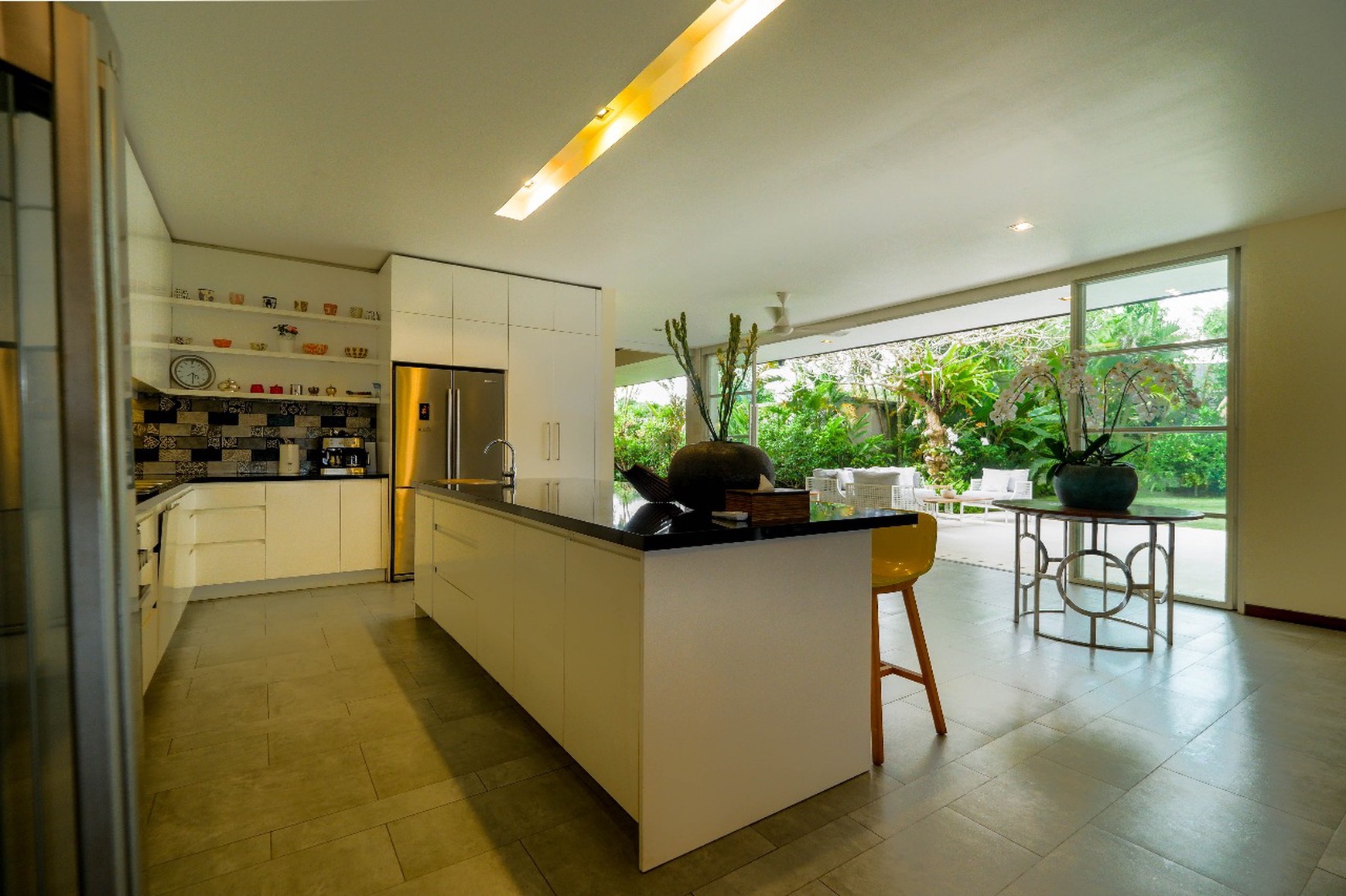 Freehold - Exquisite Private Estate with Ricefield and Breathtaking Sunsets view in Munggu, Bali