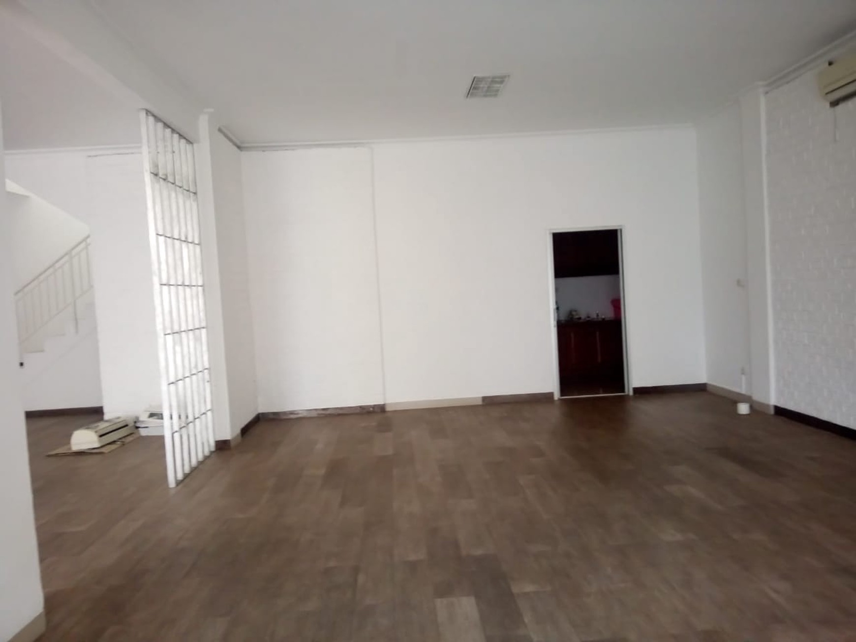 Ruko komersial 2 lantai siap pakai lokasi di kemang jakarta selatan 