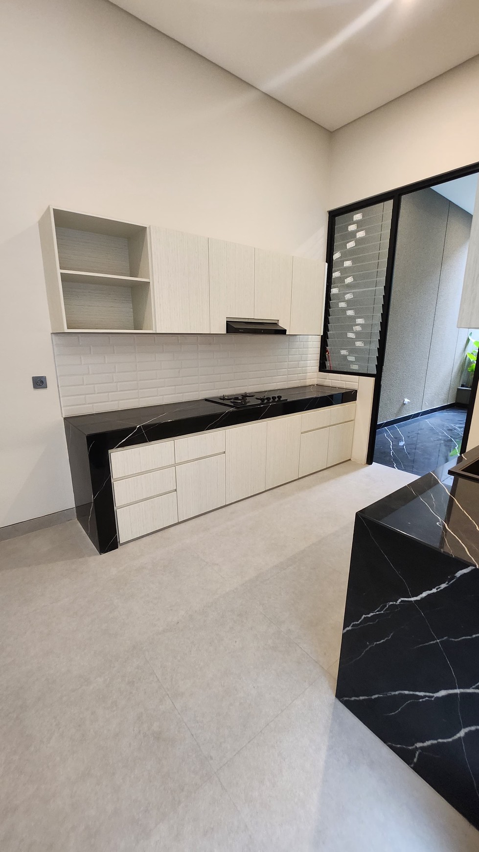 Dijual Rumah Baru Mewah Pakuwon Indah Surabaya Barat