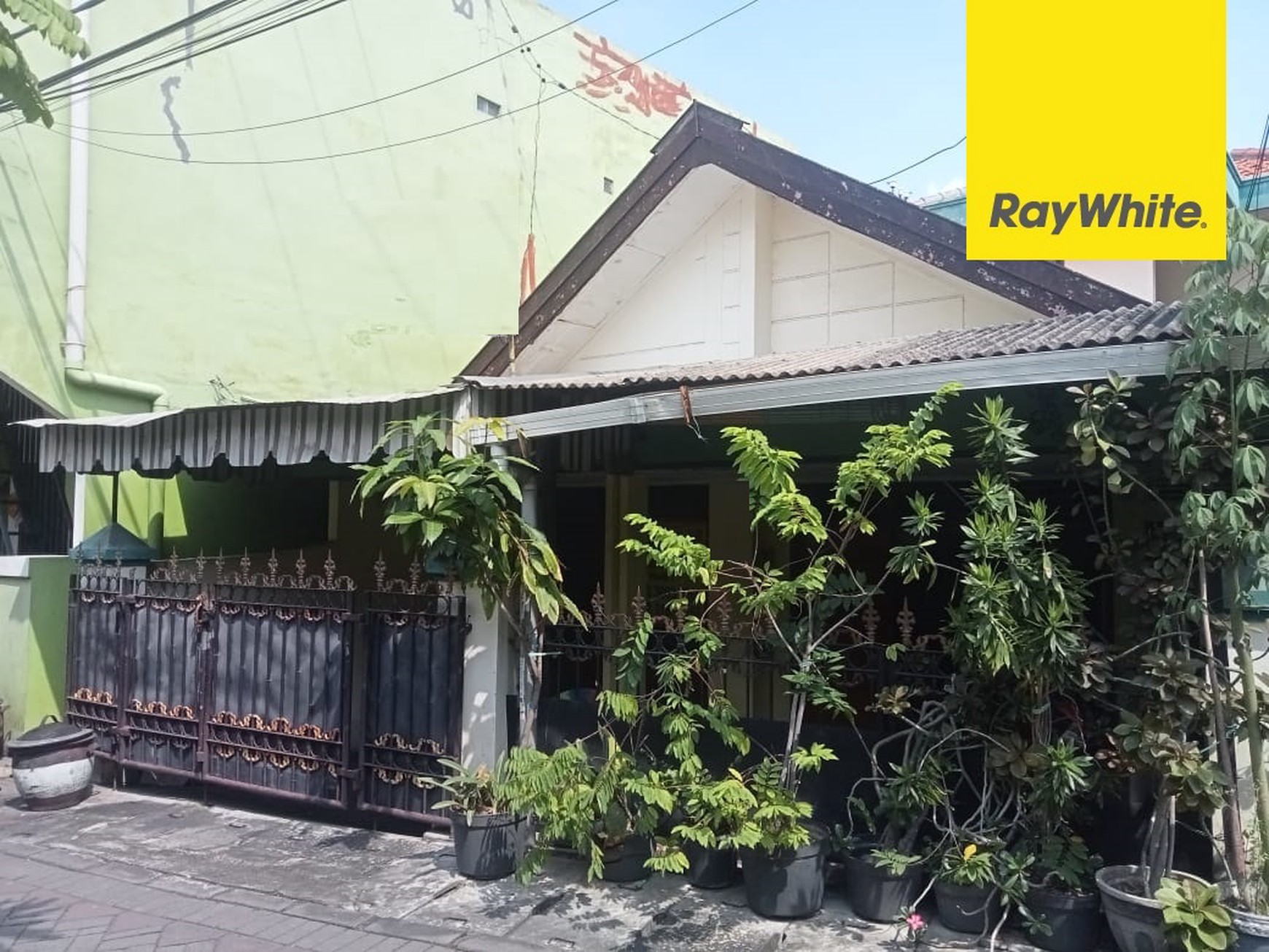 Dijual Rumah di Jl Banyu Urip Wetan Surabaya