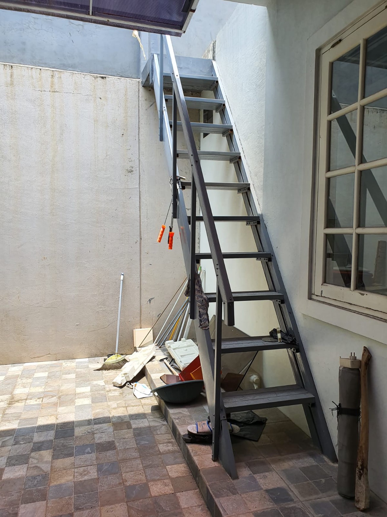 Rumah di Victoria River Park BSD 