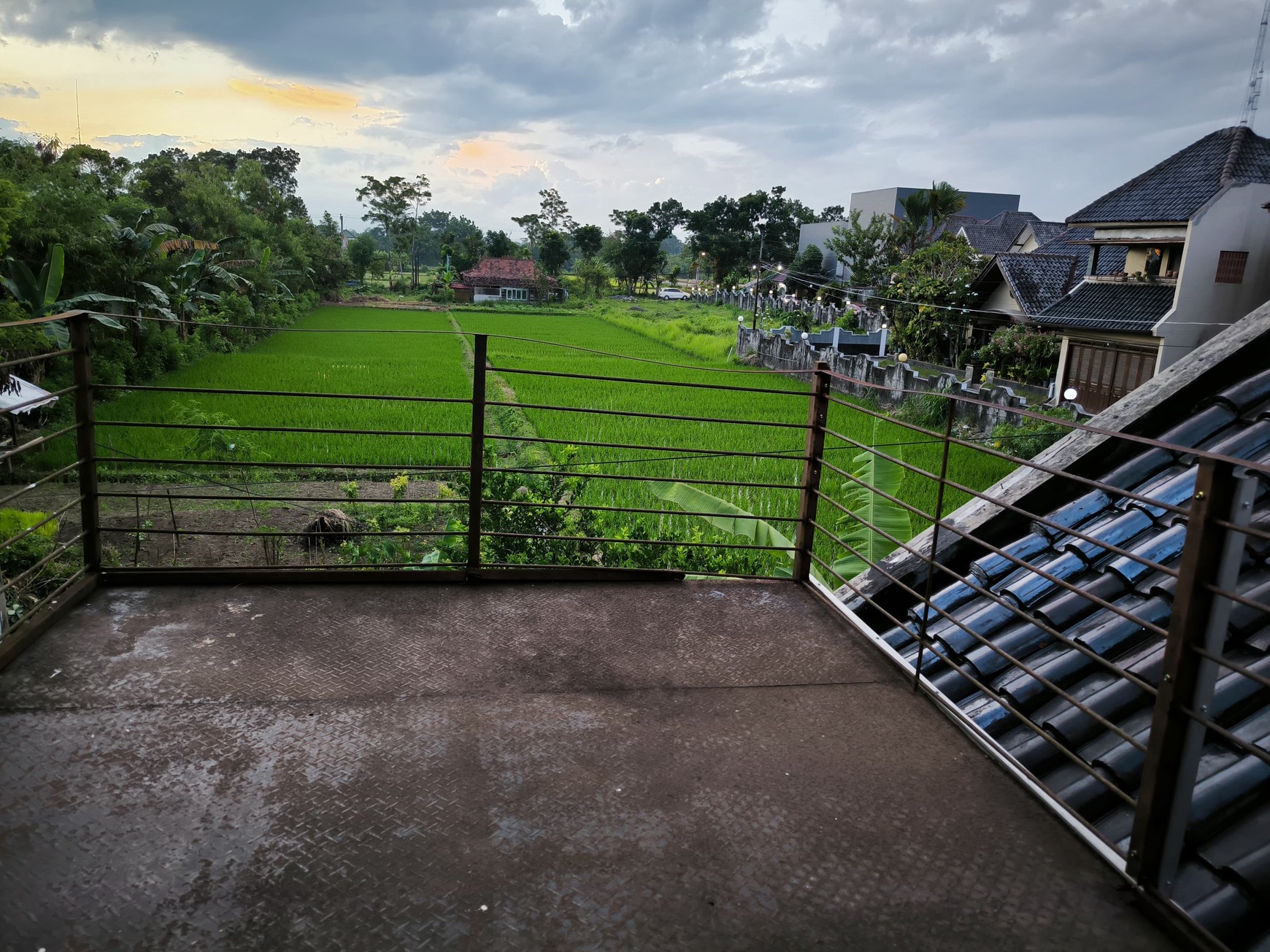 Rumah Mewah 2 Lantai View Sawah Di Perumahan Buana Asri Dekat Sleman City Hall
