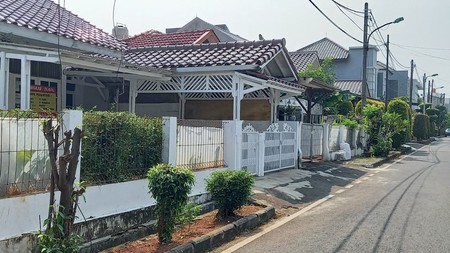 Rumah Asri Dekat Tol Jatiwaringin dan Becakayu di Jakarta Timur