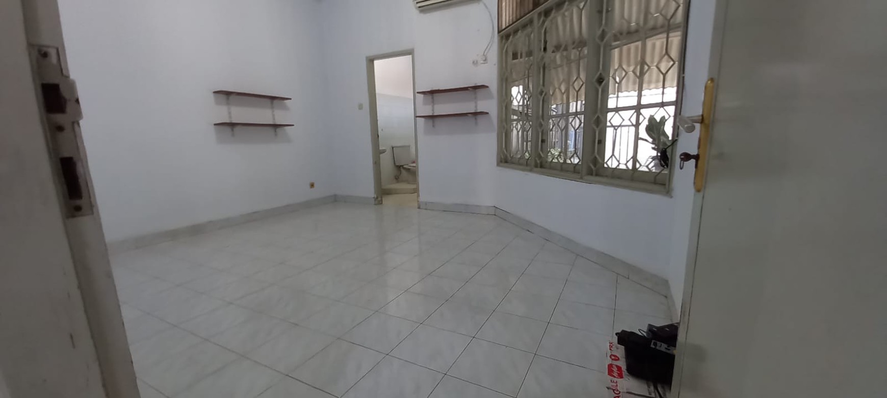 Rumah Asri Dekat Tol Jatiwaringin dan Becakayu di Jakarta Timur