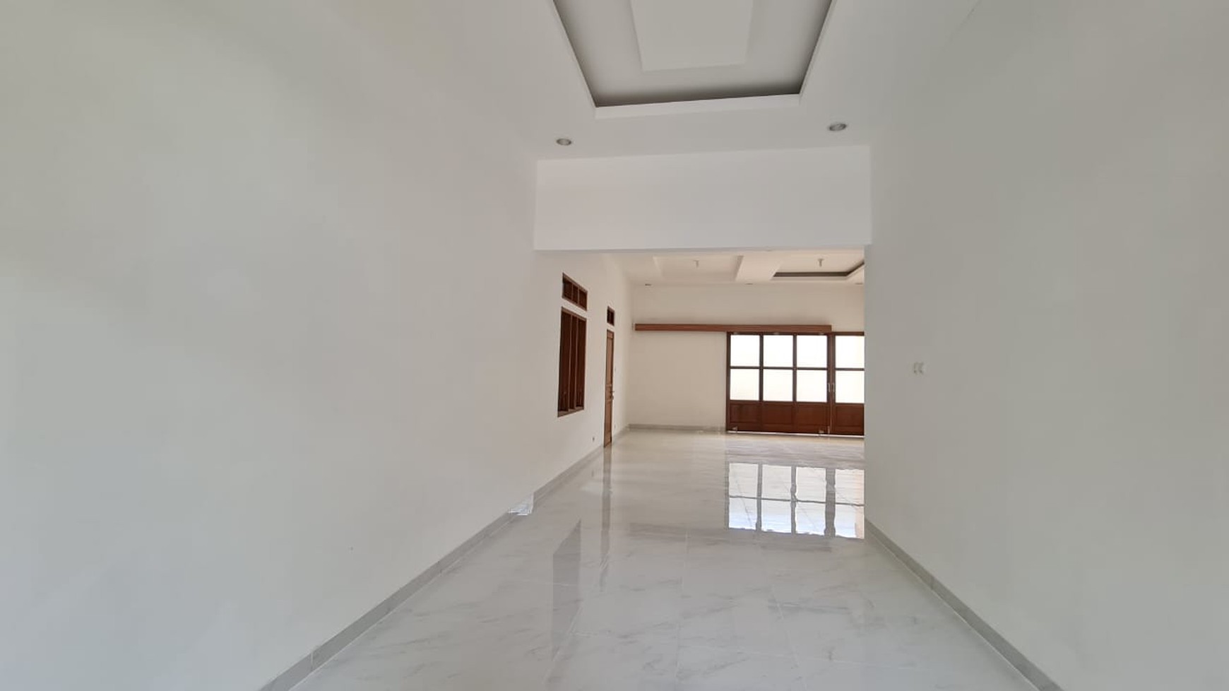 Rumah Tinggal 1 Lantai + Rooftop di Pejaten Mas Pasar Minggu