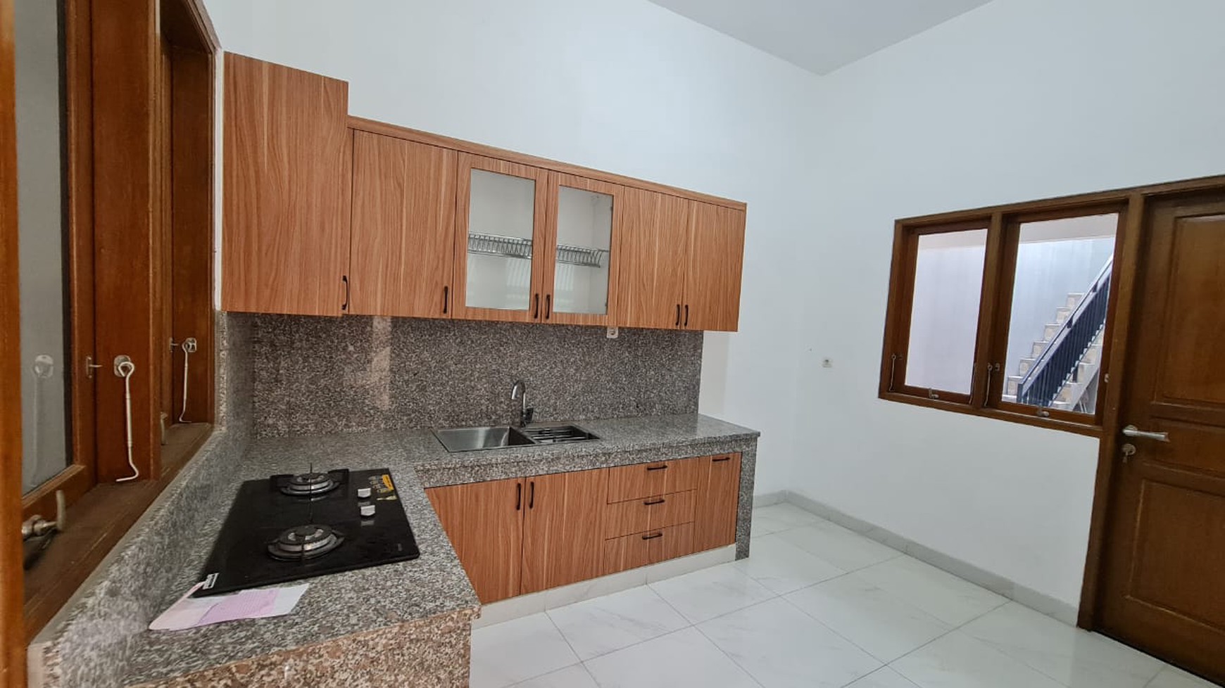 Rumah Tinggal 1 Lantai + Rooftop di Pejaten Mas Pasar Minggu