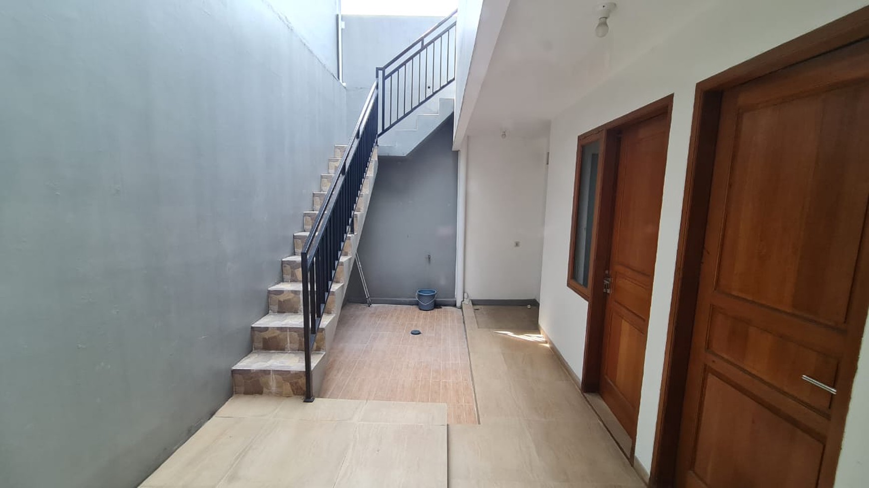 Rumah Tinggal 1 Lantai + Rooftop di Pejaten Mas Pasar Minggu
