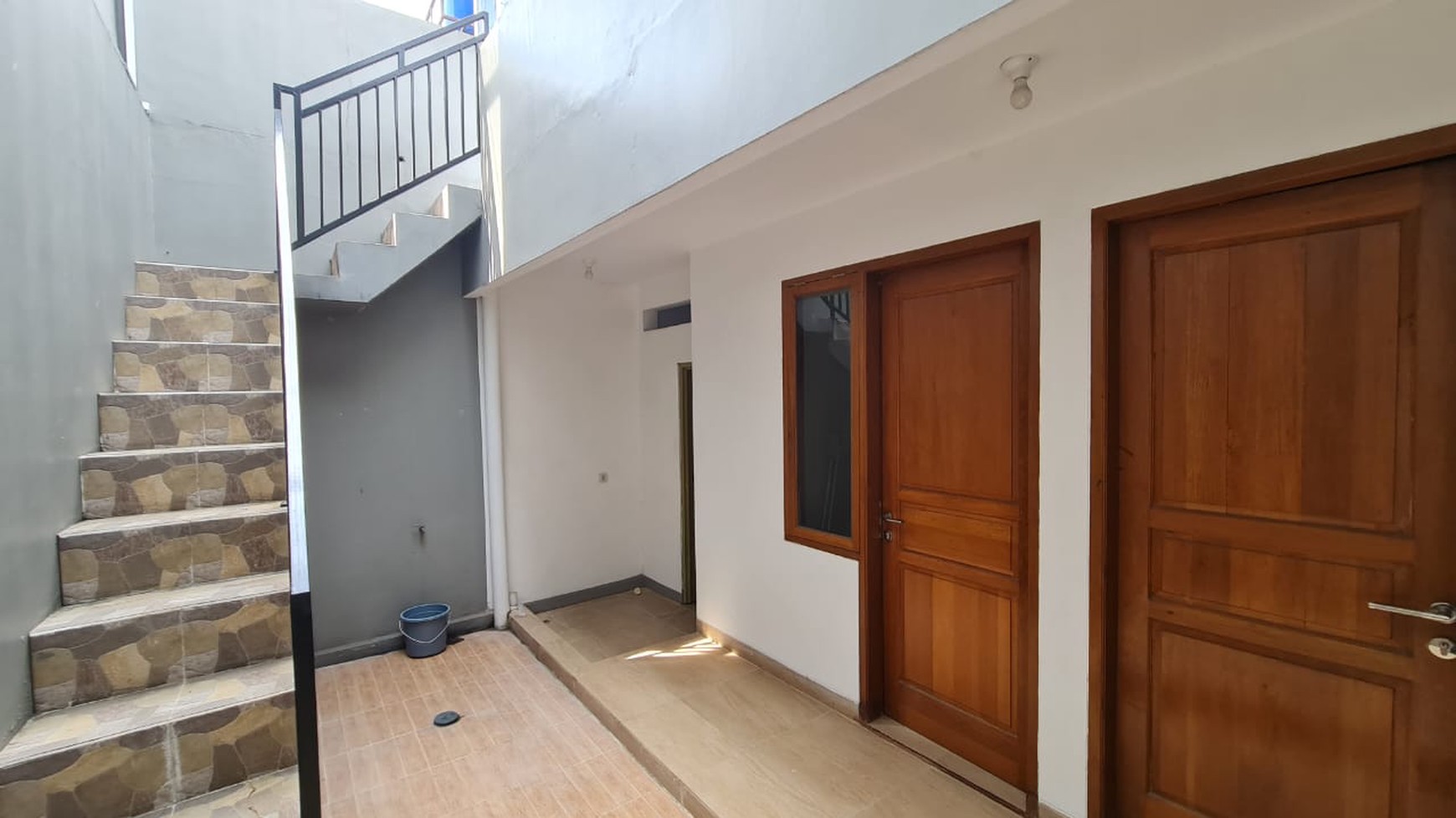 Rumah Tinggal 1 Lantai + Rooftop di Pejaten Mas Pasar Minggu