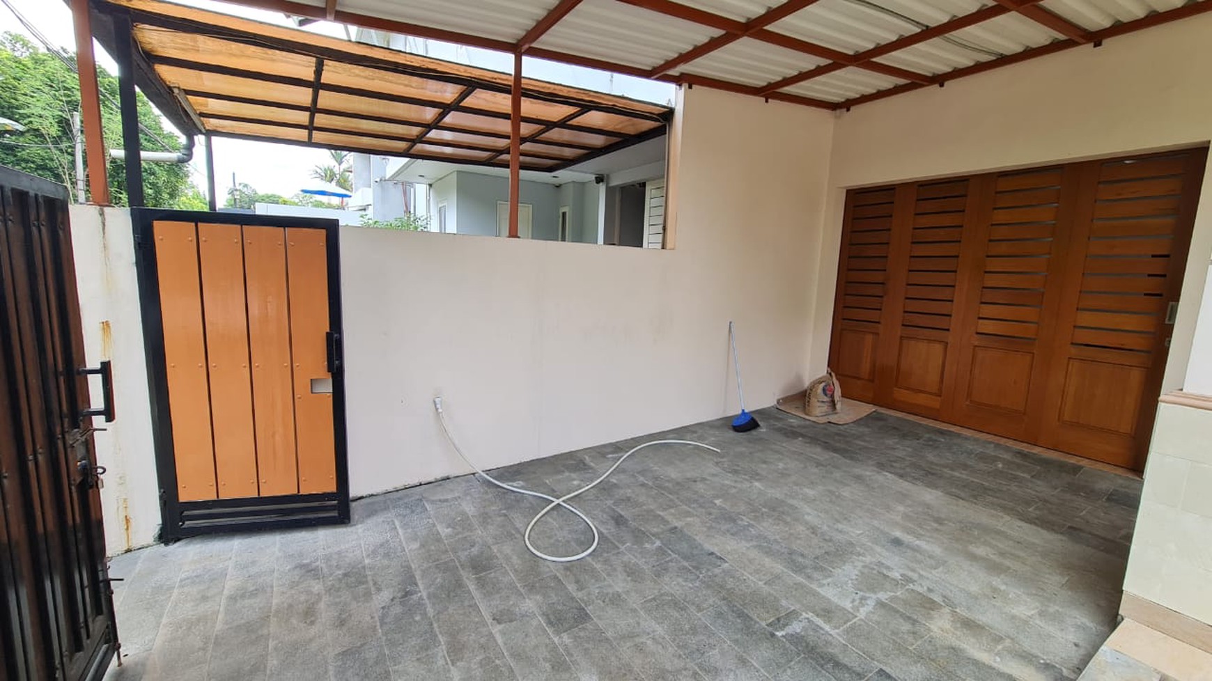 Rumah Tinggal 1 Lantai + Rooftop di Pejaten Mas Pasar Minggu