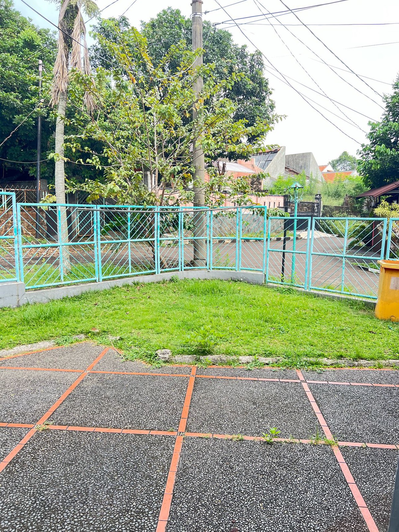 Rumah dengan halaman luas di Witana Harja