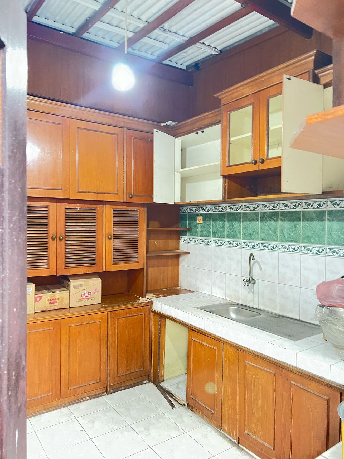 Rumah dengan halaman luas di Witana Harja